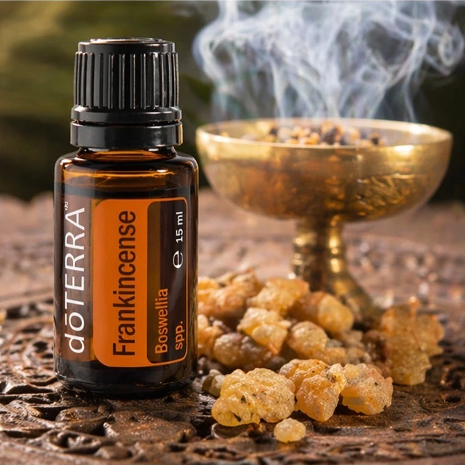 Olio essenziale di incenso doterra con resina di boswellia e diffusione aromaterapica per benessere naturale